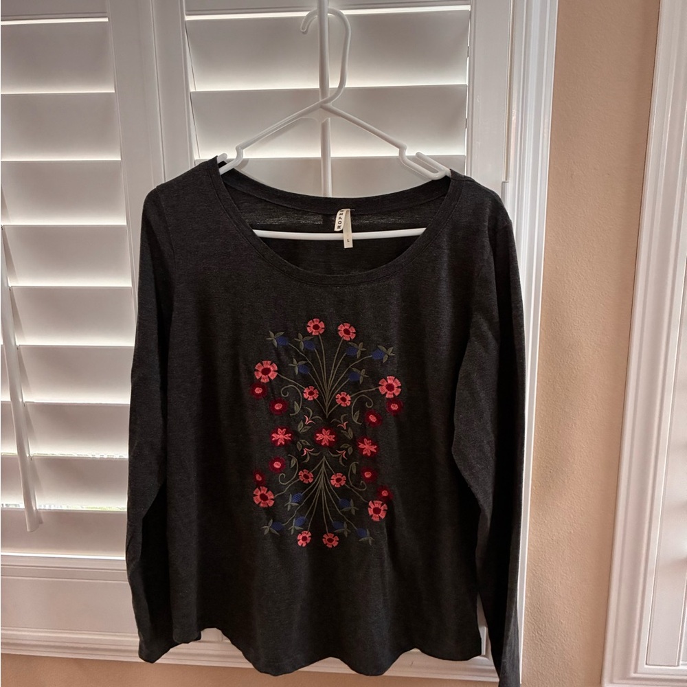 Floral Embroidered Long Sleeve Top
